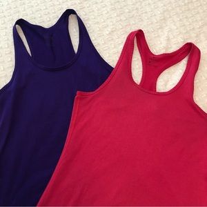 Nike Tank top bundle
